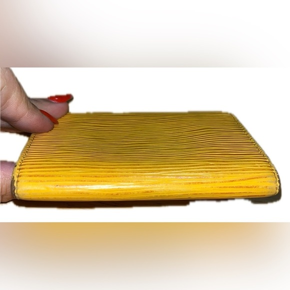 Louis Vuitton Wallet Yellow Epi Leather - Picture 3 of 13